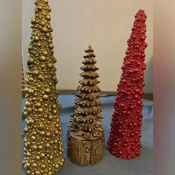 Holiday Candle Set - Picture 2 of 4